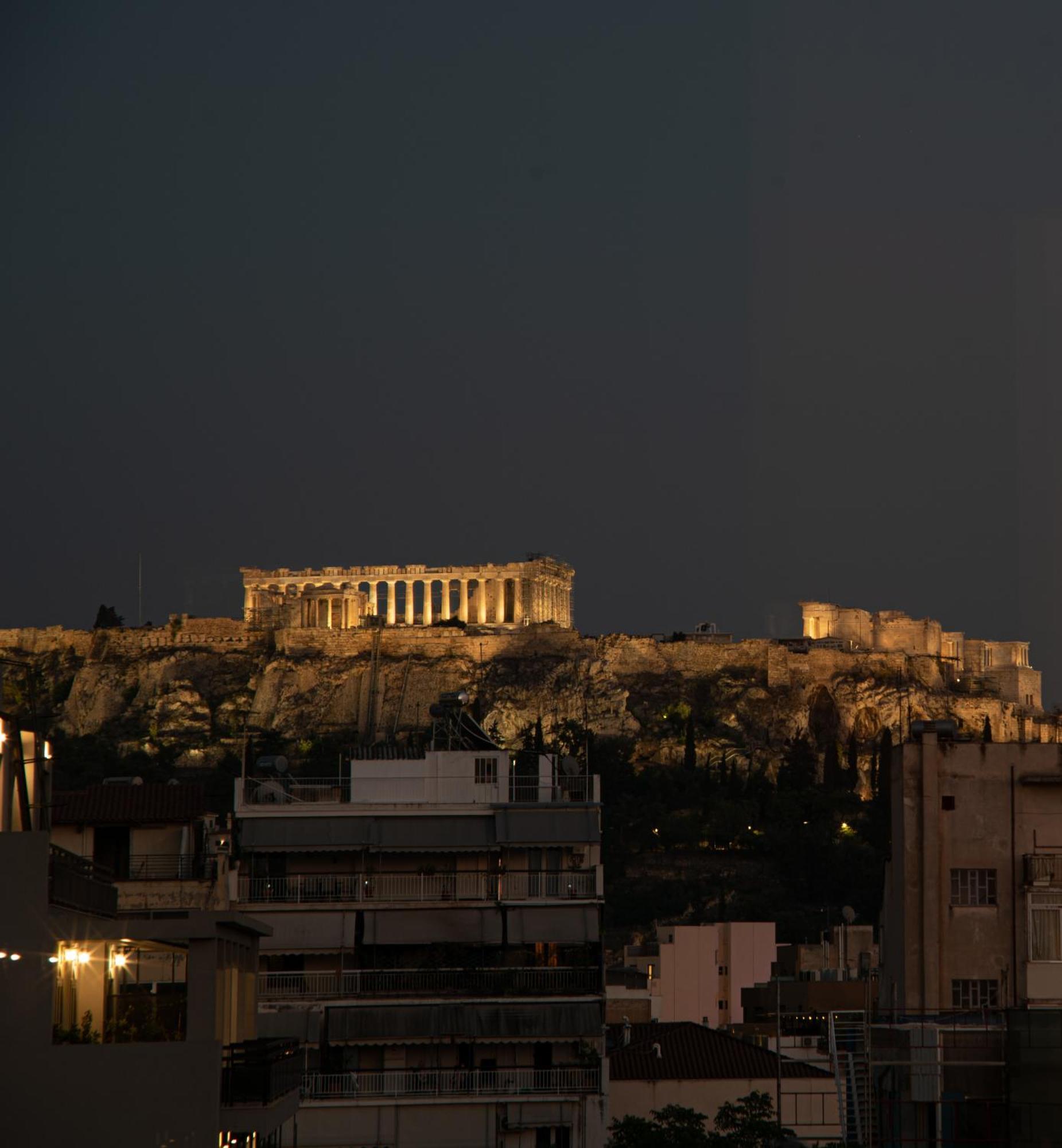 Stunning Acropolis View - 500M Metro - At Historical Center Atenas Exterior foto